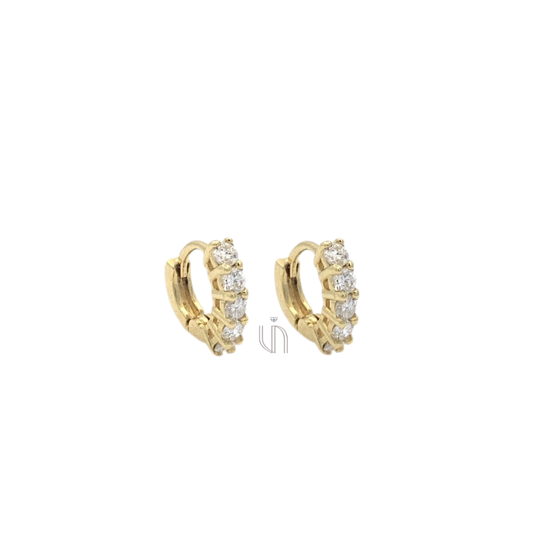 Brinco de Argola Mini em Ouro Amarelo 18k com Diamantes de 3,5ptos