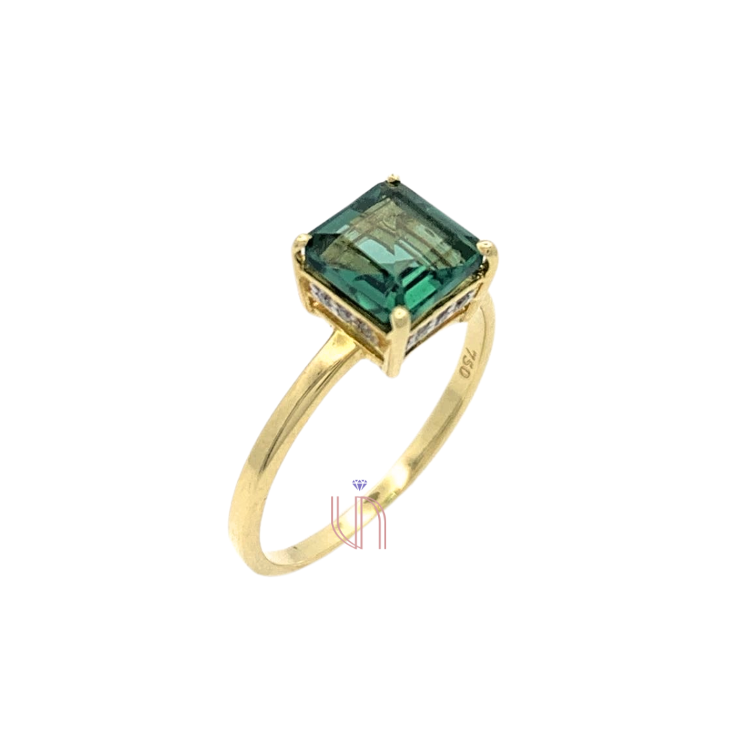 Anel Carre em Ouro Amarelo 18k com Topázio Verde e Diamantes